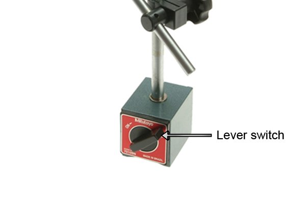 Lever switch magnetic base