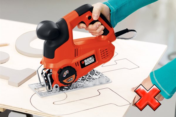 Precision cutting with jigsaw, no orbital action