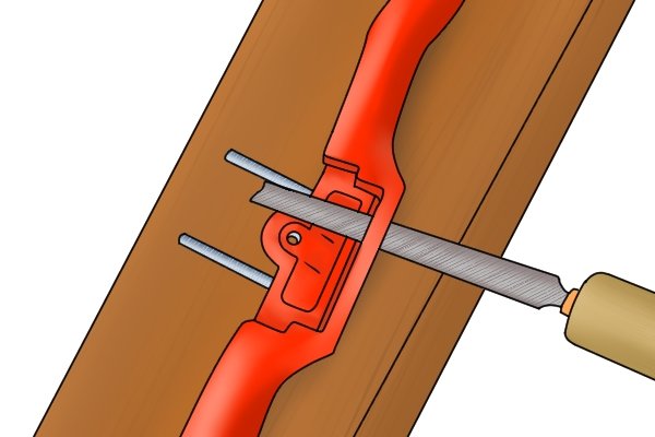 filing mouth of spokeshave
