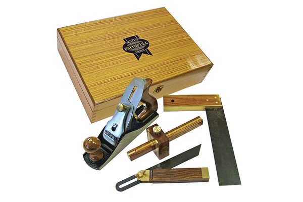 Carpenter's kit with one plane