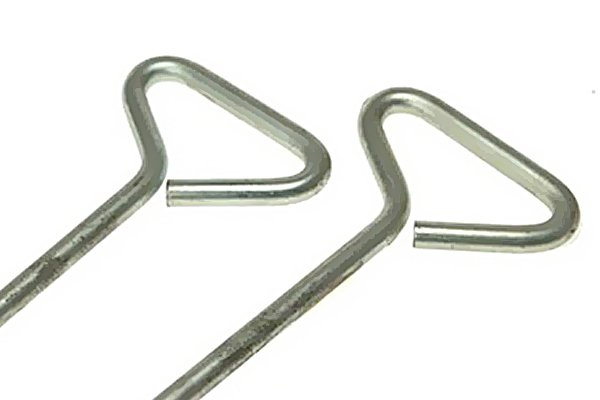 D shaped handles on manhole keys
