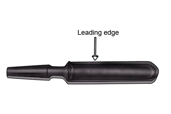 Diagram showing the leading edge of a spoon bit