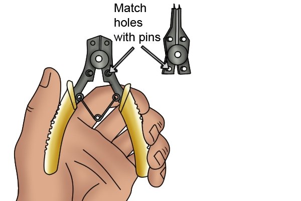 Circlip pliers with replaceable heads can be set up to work as internal pliers or external pliers 