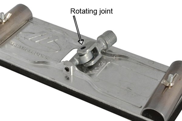 A pole sander can have a rotating joint