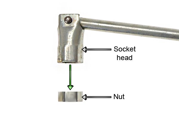 Flex-head spanner with an open-ended end and a ratcheted ring head.