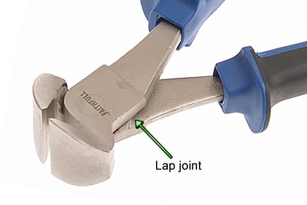 Lap joint end cutter jaws