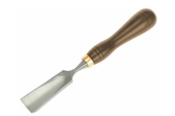 Image of a gouge, a direct competitor to the adze for carving and hollowing wood