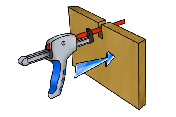 To make the first cut, push the handle towards the material, in one long slow stroke.