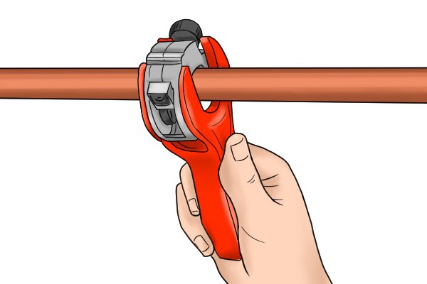 Using a ratchet pipe cutter