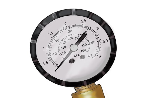 As dry pipe testing only needs a small amount of pressure to work, these types of testing gauges are only available with a scale reading of 0-4 bar.     Over pressuring a pipe system can cause damage to the pipes or even the equipment being used to test the pipes. 