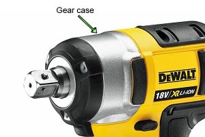 A metal gear case makes the tool extremely durable.