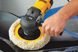 Example of how to use a DeWalt Rotary Polisher.