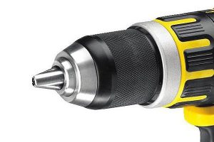 Keyless chuck with magnetic bit holder allows extra grip.
