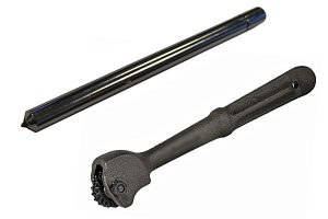 Grinding wheel dressers are used to smoothen the belt surface.
